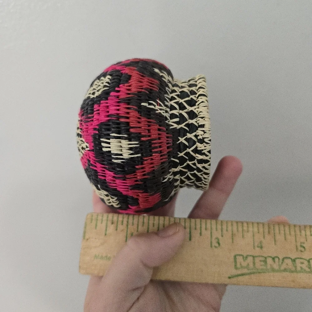 Wounaan Small Woven Basket Panama Handwoven Angry Waves 3
